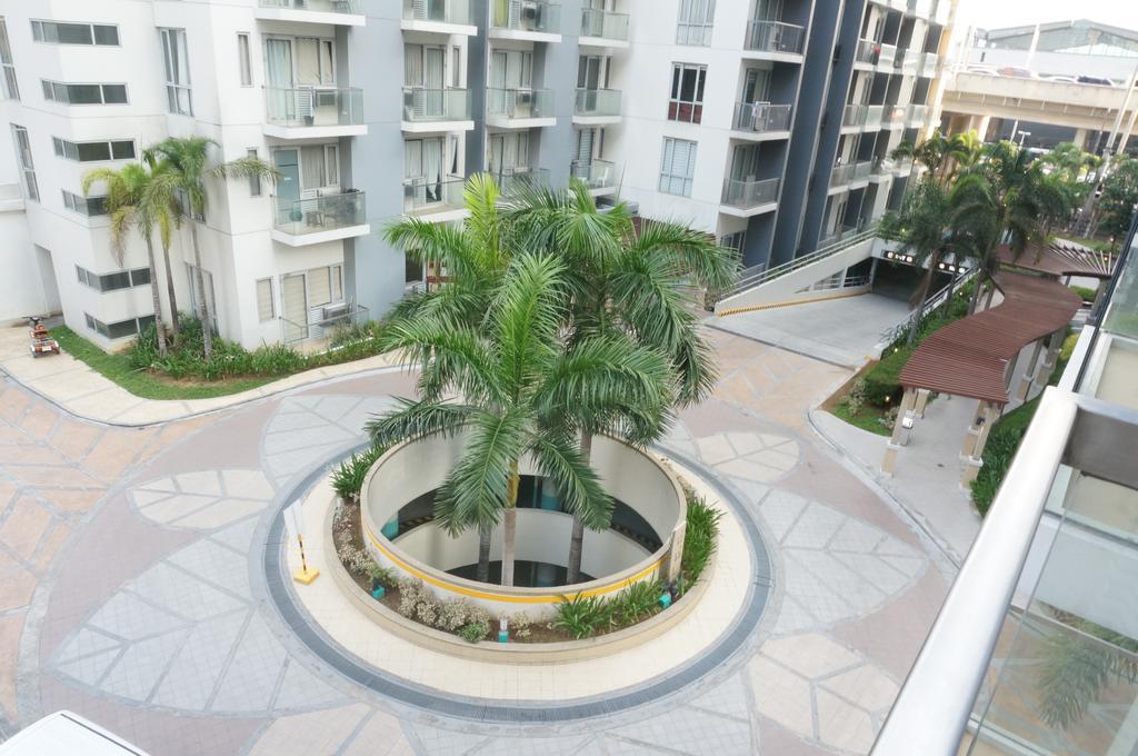 H&M Management @ One Palm Tree Villas Manila Exterior photo